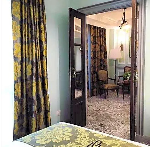 Hotel Sara's 3*