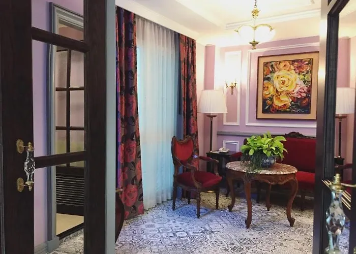 Sara's Hotel