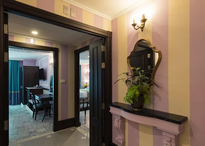 Hotel Sara's 3*