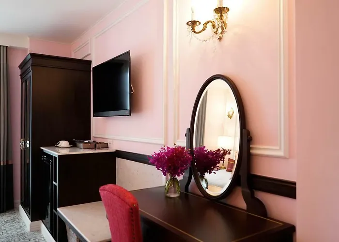 Sara's 3* Bangkok